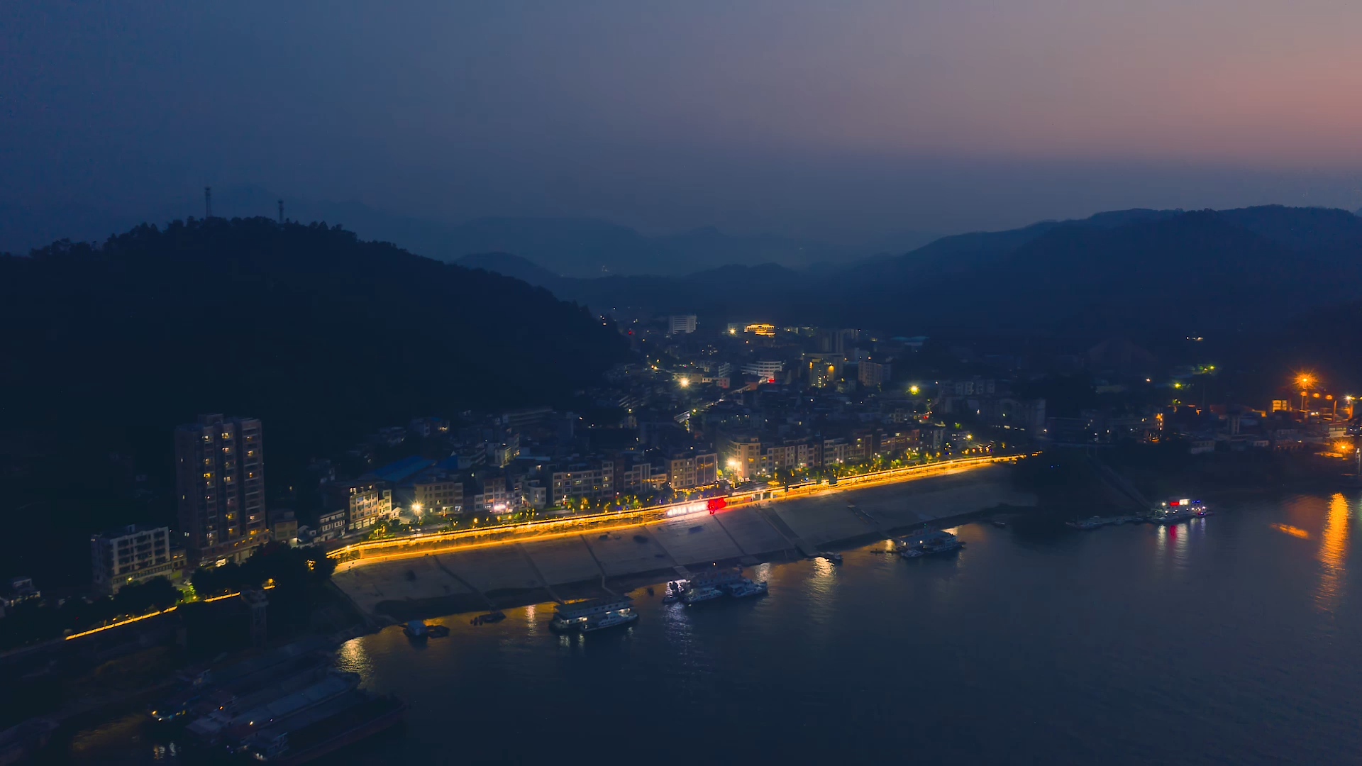 云安区委常委会会议召开