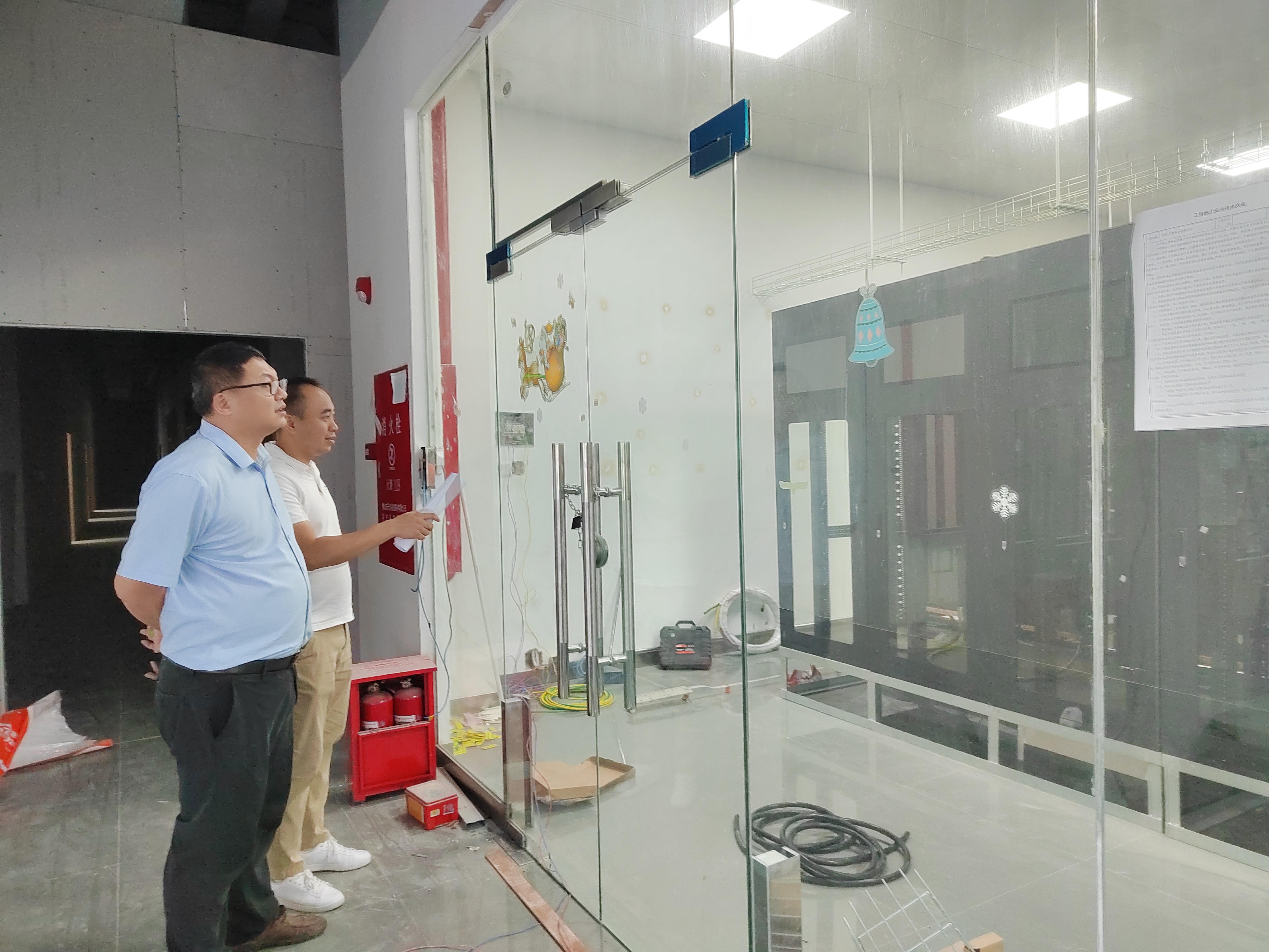到华徽调研项目建设.jpg