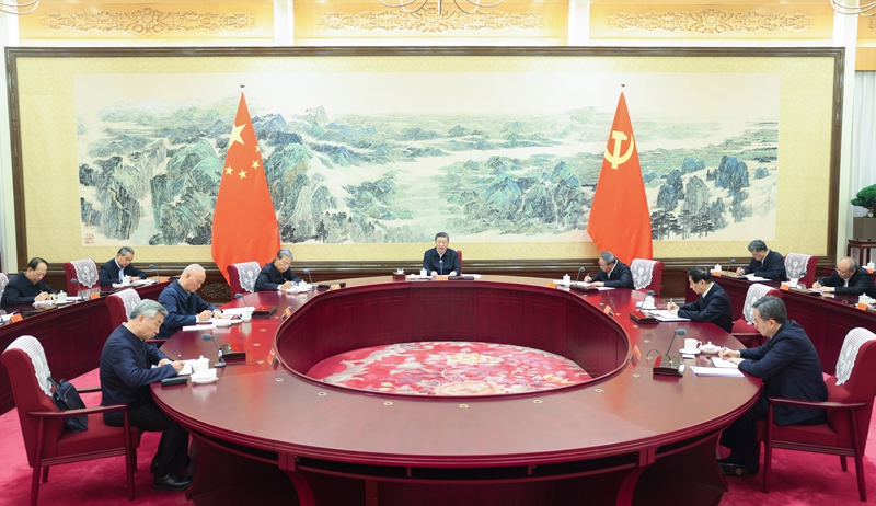 12月26日至27日，中共中央政治局召开民主生活会，中共中央总书记习近平主持会议并发表重要讲话。图片来源：新华网 2.jpg